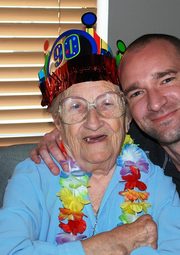 La foto de partida: el cumple de la abuela